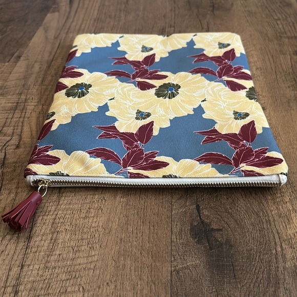 RACHEL PALLY REVERSIBLE CLUTCH IN BLOOM Zipper bag with interior pocket NWOT - Picture 8 of 10